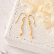 Load image into Gallery viewer, Rhythmic Earrings - Gold
